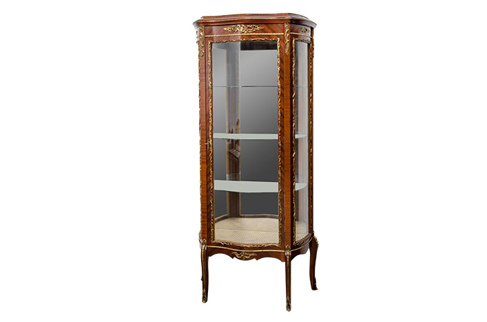 Louis XVI Vitrine - Versmissen Antiques